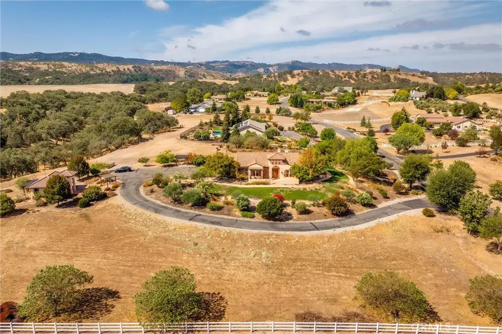 155 Via Del Salinas, Paso Robles, CA 93446 - #1