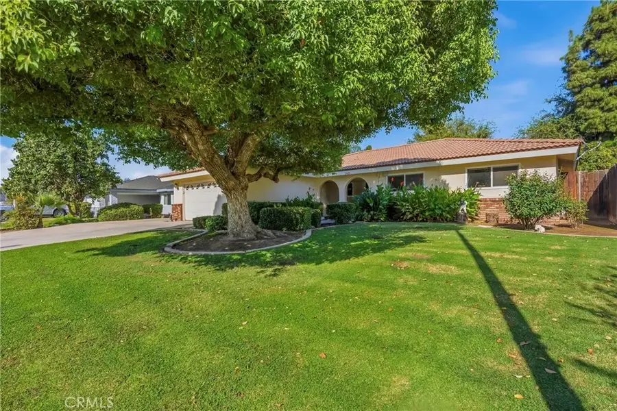2408 Courtleigh Drive, Bakersfield, CA 93309 - #3
