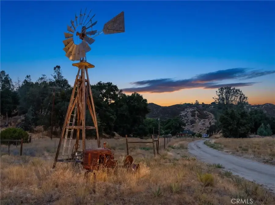 1575 Parkhill Road, Santa Margarita, CA 93453 - #3