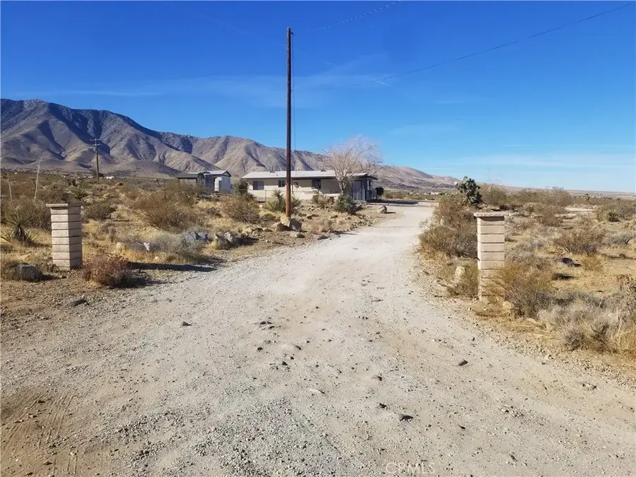 31072 Azurite Road, Lucerne Valley, CA 92356 - Image #2