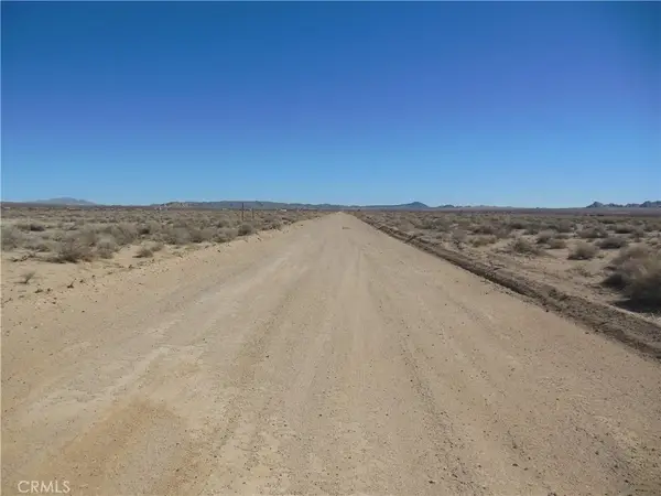 105 Smoke Bush, Lucerne Valley, CA 92356