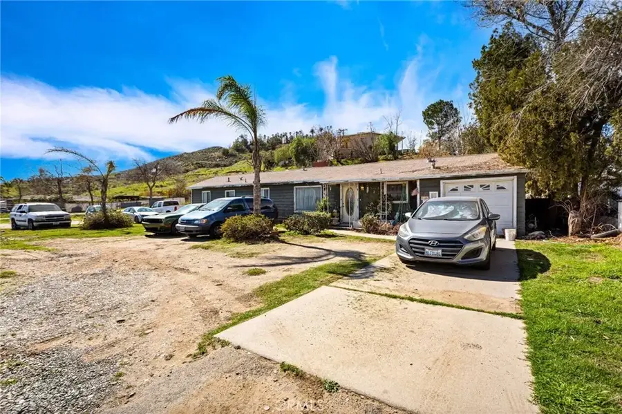 11178 Locust Ave, Bloomington, CA 92316 - Image #2