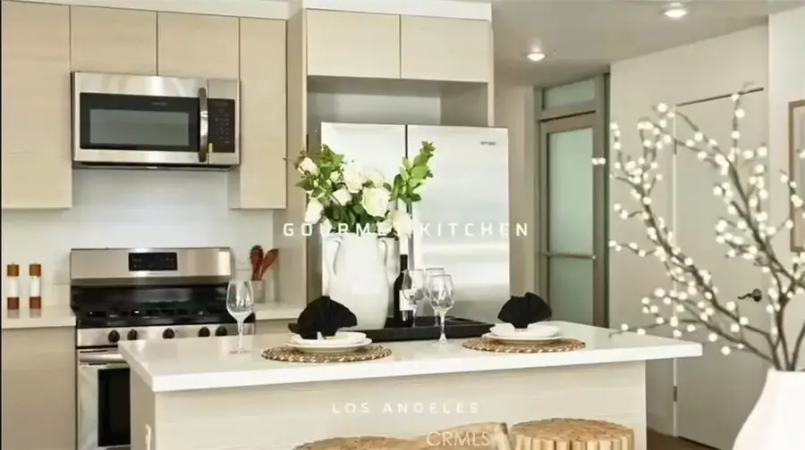 1245 N New Hampshire Avenue #2, Los Angeles, CA 90029 - Image #3