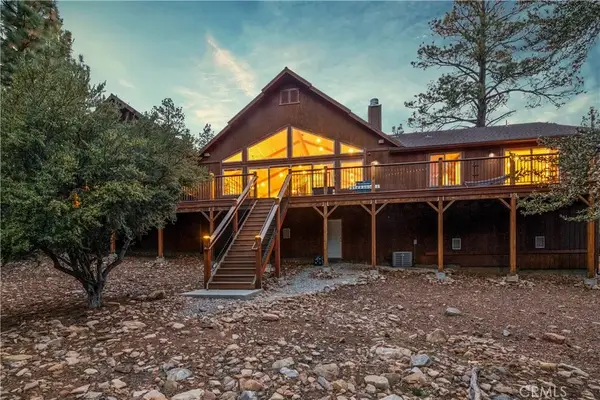 1020 Heritage Trl, Big Bear City, CA 92314