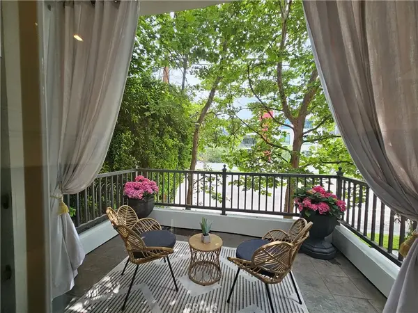 5101 Whitsett Avenue #105, Valley Village, CA 91607