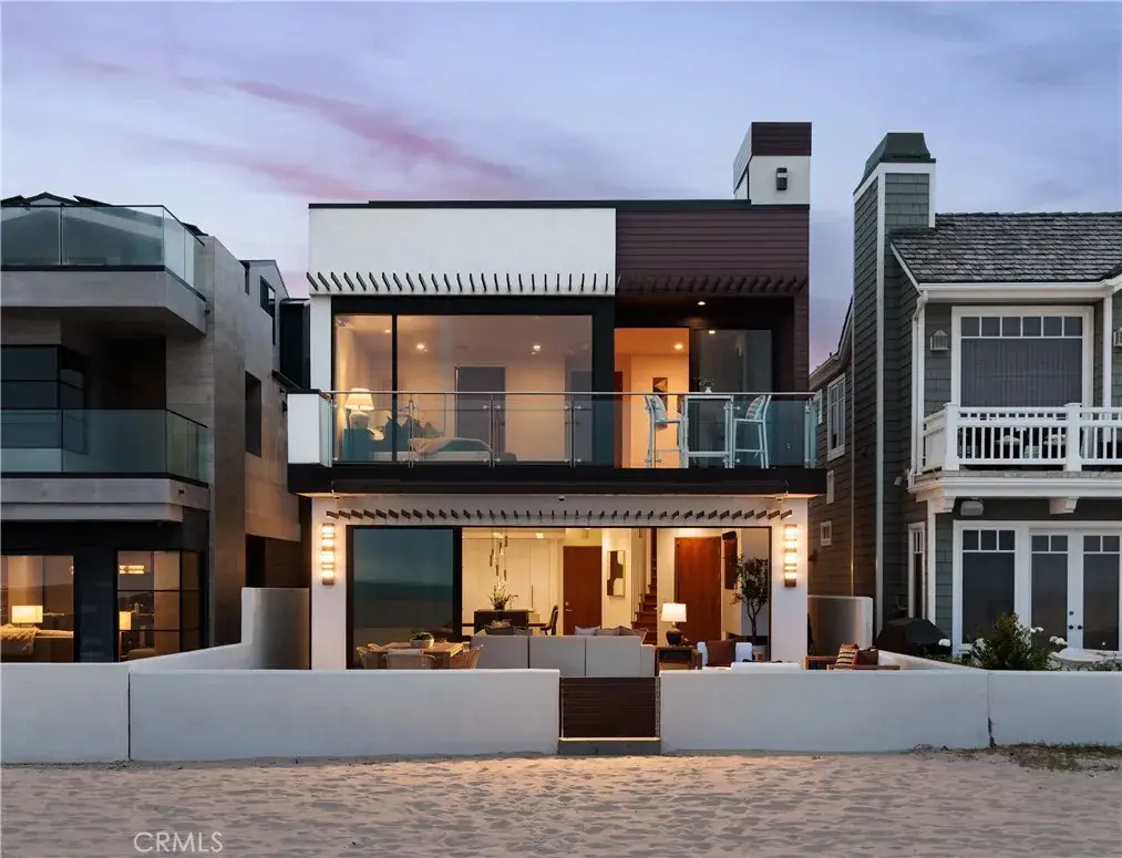 7104 W Oceanfront, Newport Beach, CA 92663 - Image #1