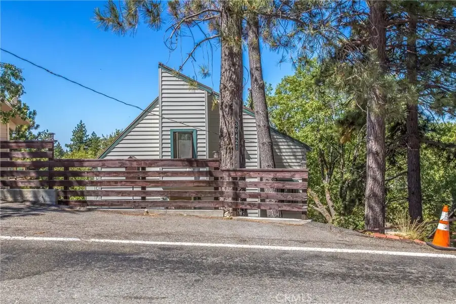 30421 Live Oak Drive, Running Springs, CA 92382 - Image #2