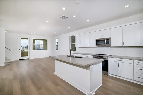 6046 Fairfax Drive, Eastvale, CA 92880