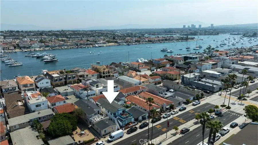 1324 W Balboa Boulevard, Newport Beach, CA 92661 - Image #2