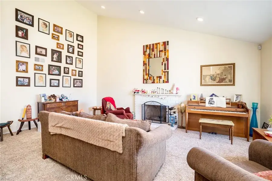 20392 Redwood Lane, Huntington Beach, CA 92646 - Image #2