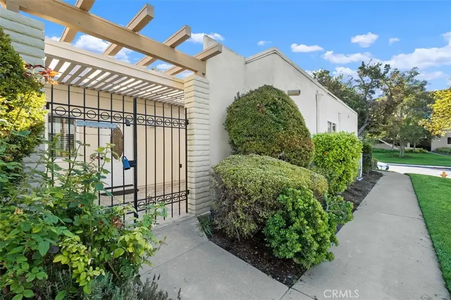 2325 Via Mariposa West #C, Laguna Woods, CA 92637 - Image #3