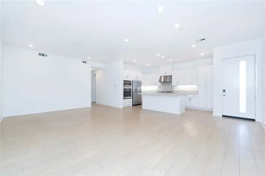 207 Abacus, Irvine, CA 92618 - Image #2