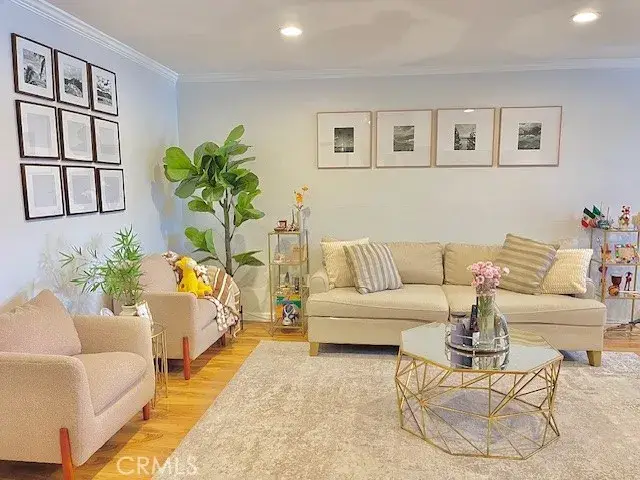 18530 Hatteras Street #309, Tarzana, CA 91356 - Image #1