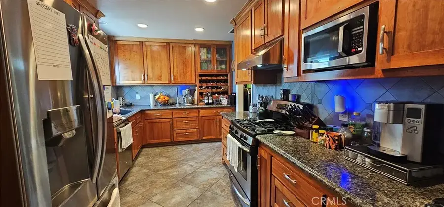 443 W Southgate Avenue, Fullerton, CA 92832 - Image #2