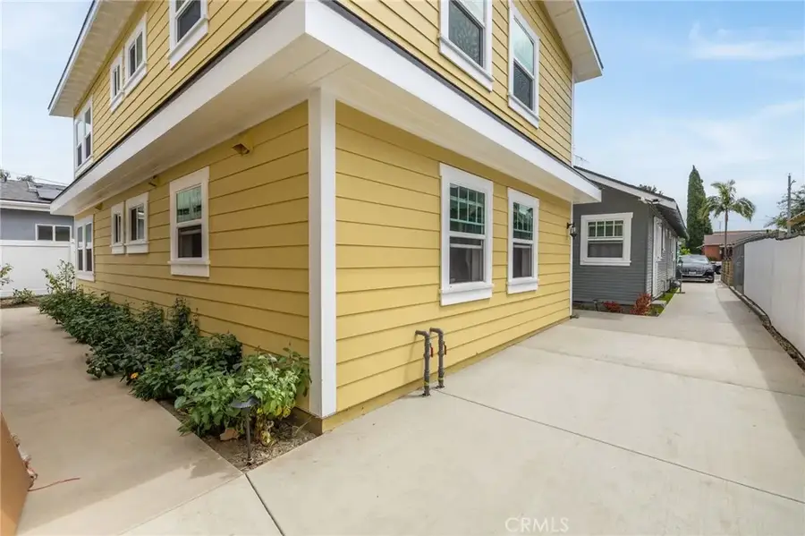 616 S Van Ness Avenue, Santa Ana, CA 92701 - Image #2