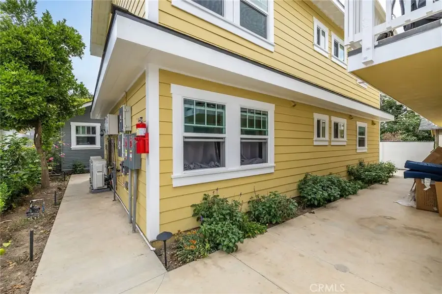 616 S Van Ness Avenue, Santa Ana, CA 92701 - Image #3