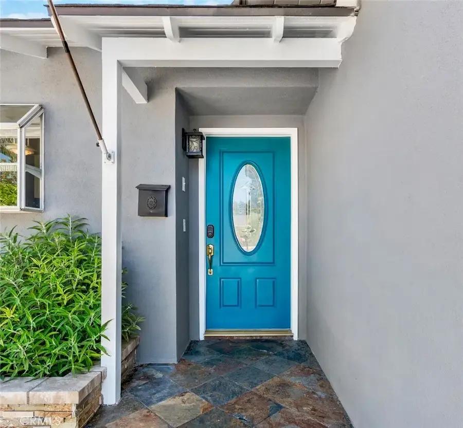 15072 Sussex Circle, Huntington Beach, CA 92647 - Image #2