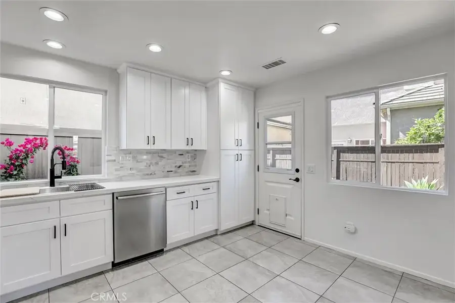 12 Poppyfield Lane, Rancho Santa Margarita, CA 92688 - Image #3