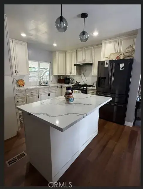 17701 Avalon # 400 #400, Carson, CA 90746