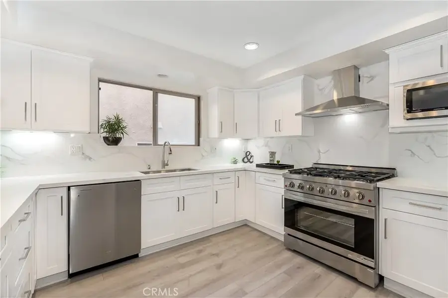 1417 S. Westgate #203, Los Angeles, CA 90025 - Image #2