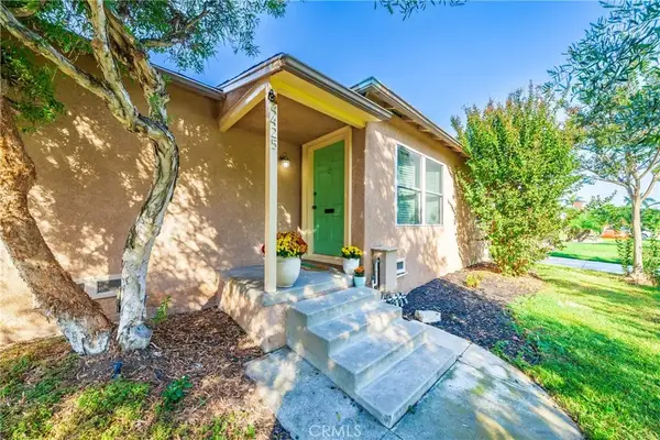 4425 Walnut Ave, Long Beach, CA 90807