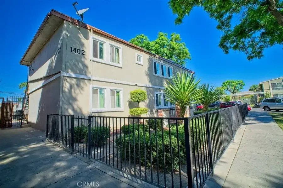 1402 S Minnie Street South, Santa Ana, CA 92707 - Image #2
