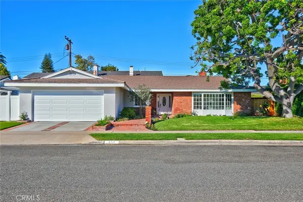 418 E Bay Street, Costa Mesa, CA 92627