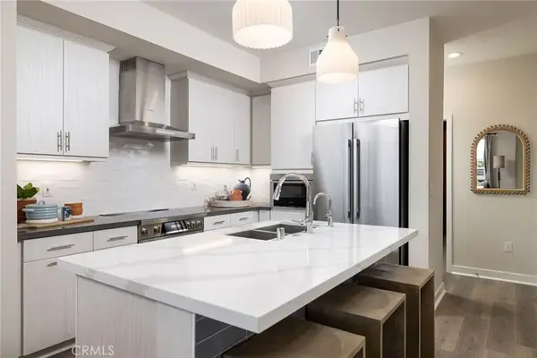 121 Towns Avenue, Upland, CA 91786