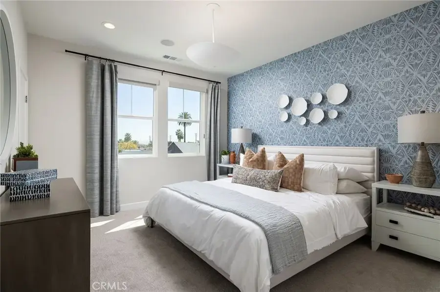 121 Towns Avenue, Upland, CA 91786 - Image #3