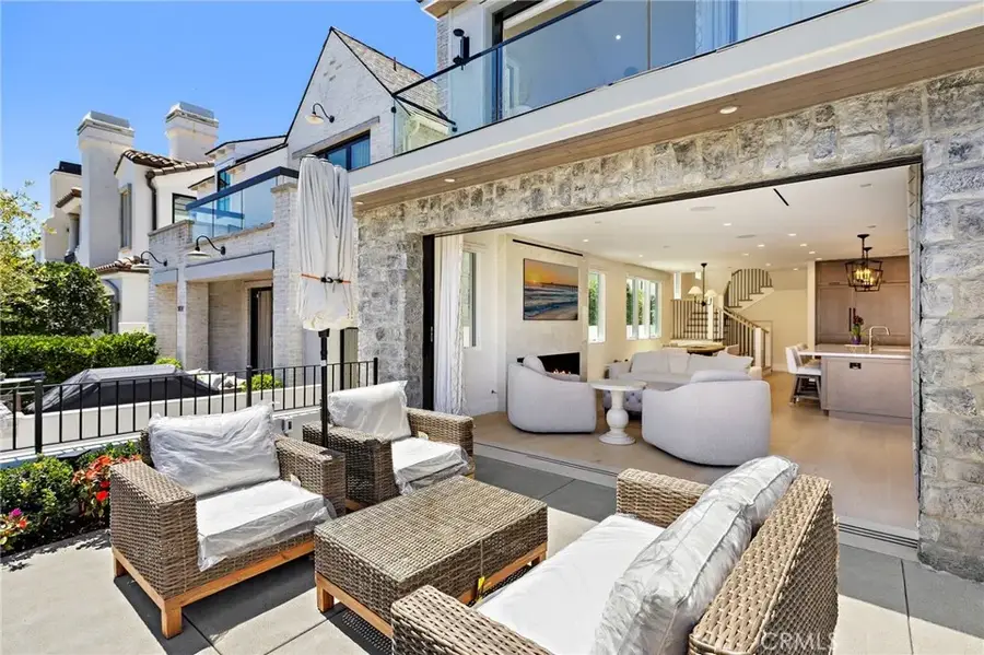 509 Carnation, Corona Del Mar, CA 92625 - Image #2