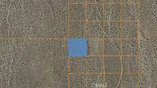 16 247th East, Llano, CA 93591