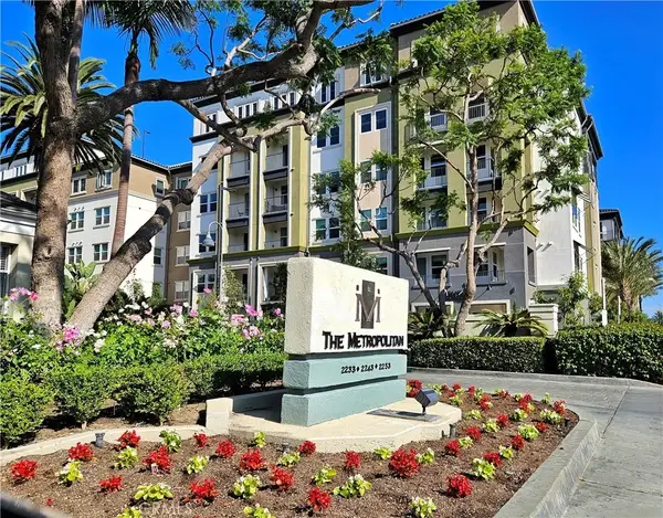 2233 Martin #119, Irvine, CA 92612