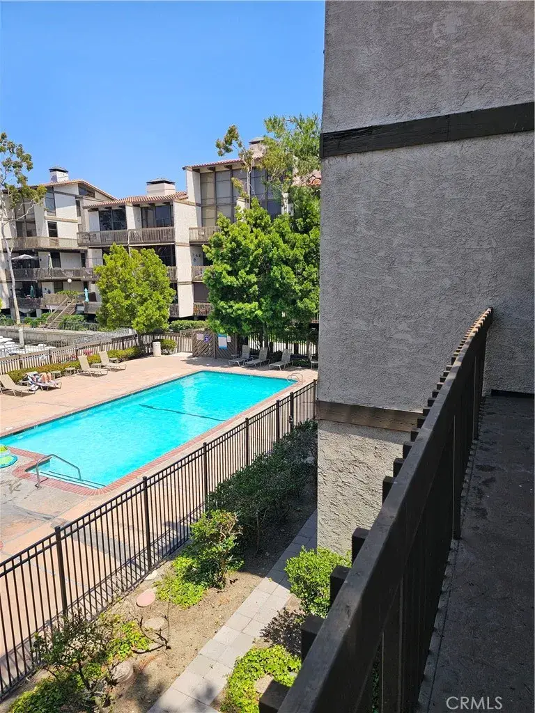 9201 Marina Pacifica, Long Beach, CA 90803 - Image #3