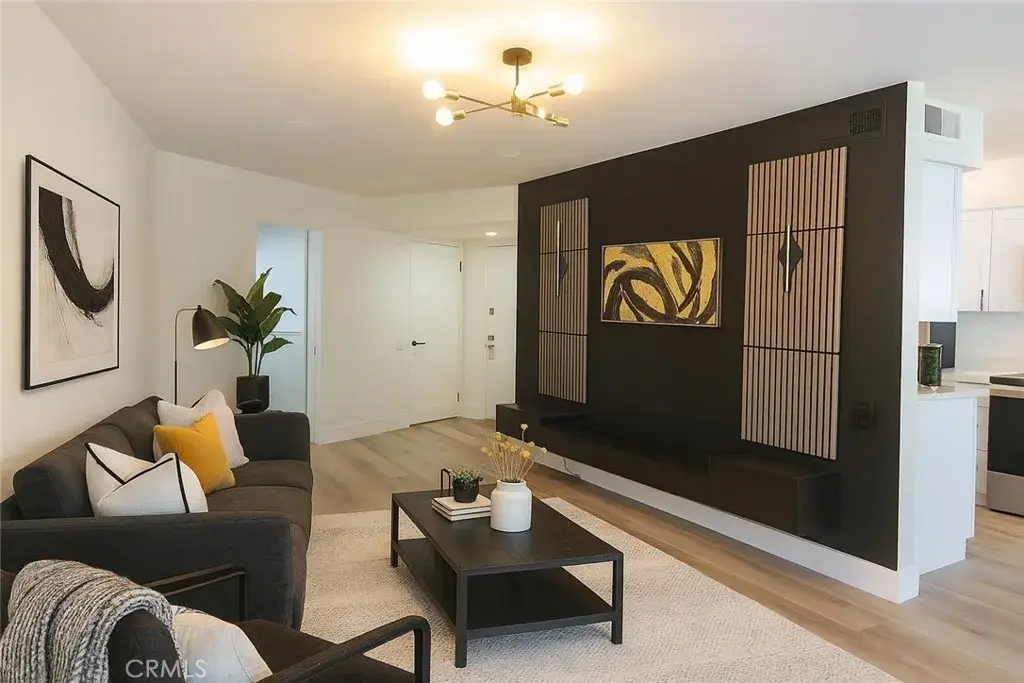 8490 Fountain #306, West Hollywood, CA 90069 - Image #1