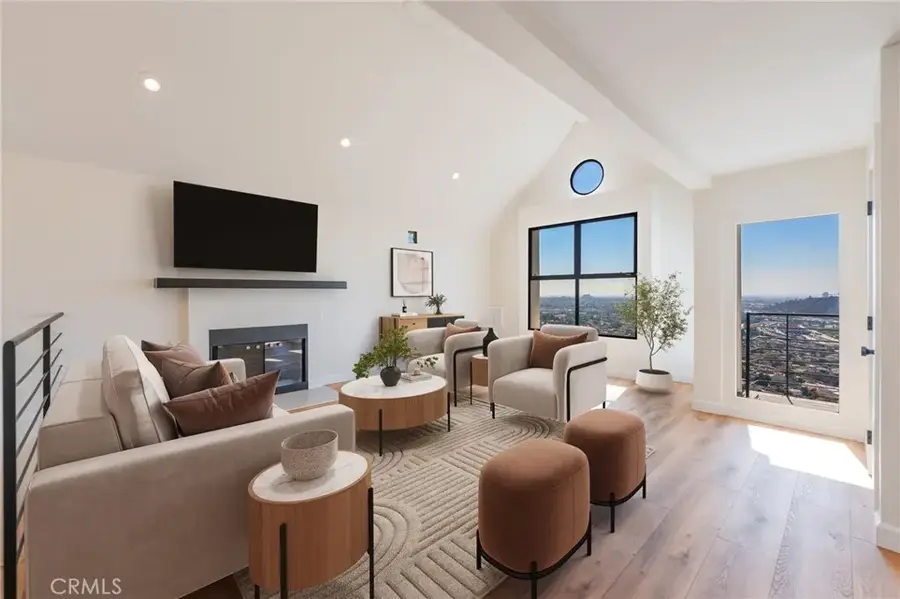 1426 Killarney Avenue, Los Angeles, CA 90065 - Image #3