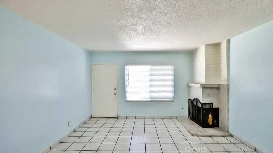 1531 E La Palma Avenue #C2, Anaheim, CA 92805 - Image #2