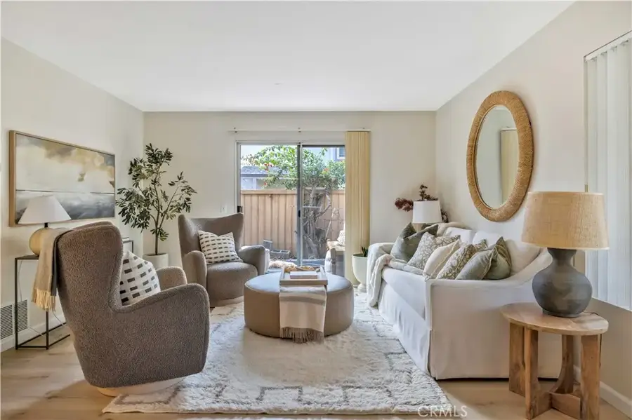 92 Clearbrook, Irvine, CA 92614 - Image #2