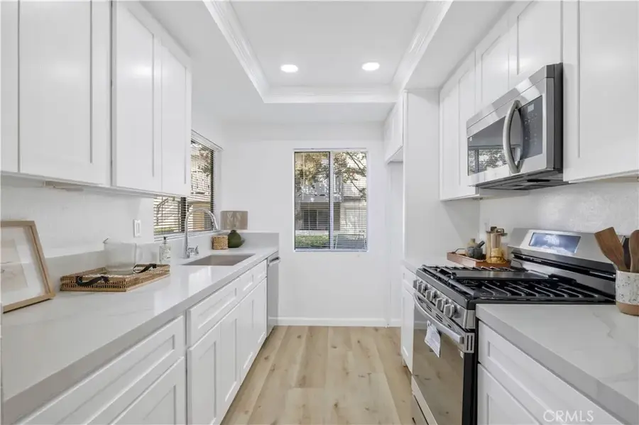 92 Clearbrook, Irvine, CA 92614 - Image #3