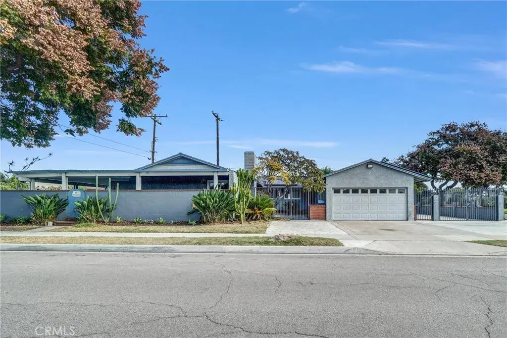 2131 W Niobe Avenue, Anaheim, CA 92804 - #1