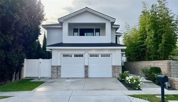 2214 Elden Avenue, Costa Mesa, CA 92627