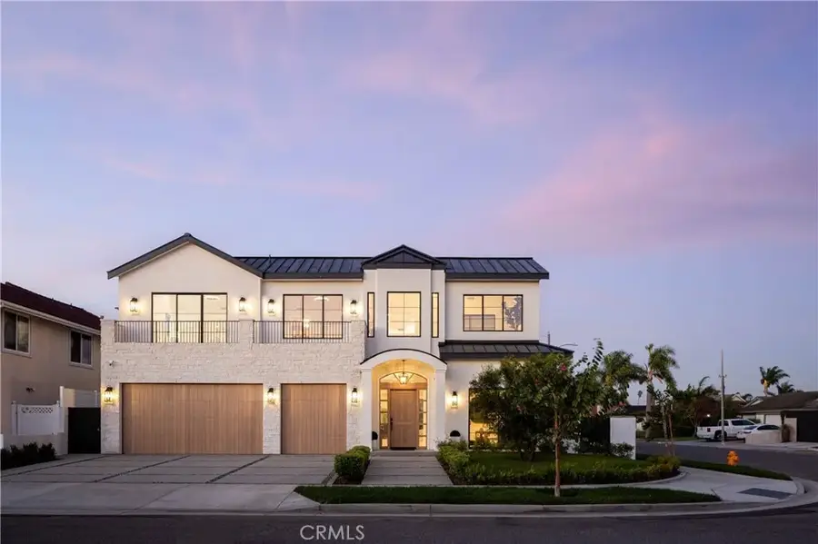 9121 Christine Drive, Huntington Beach, CA 92646 - Image #3