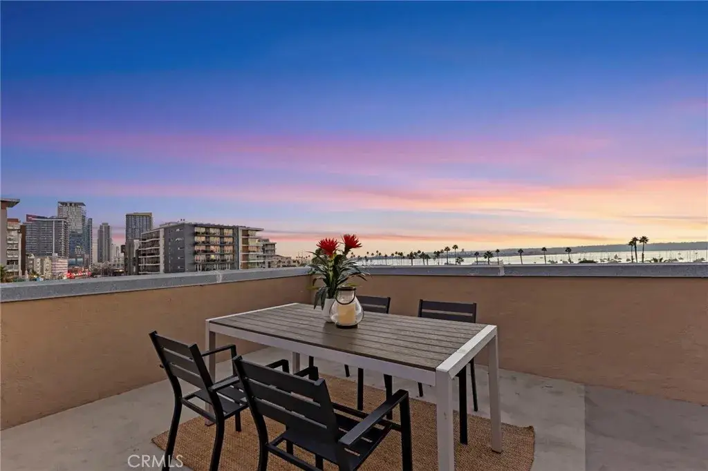 941 W Hawthorn #9, San Diego, CA 92101 - #1