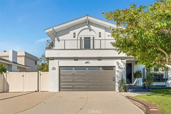 8167 Dartmoor Drive, Huntington Beach, CA 92646