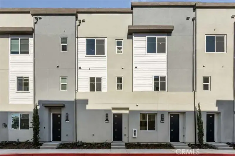 7256 Aura Circle, Huntington Beach, CA 92647 - Image #2