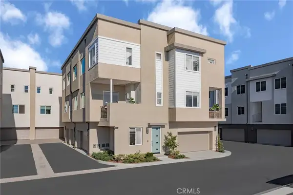 7228 Alchemy Circle, Huntington Beach, CA 92647