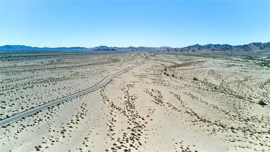 5 Bradshaw, Blythe, CA 92225 - Image #2