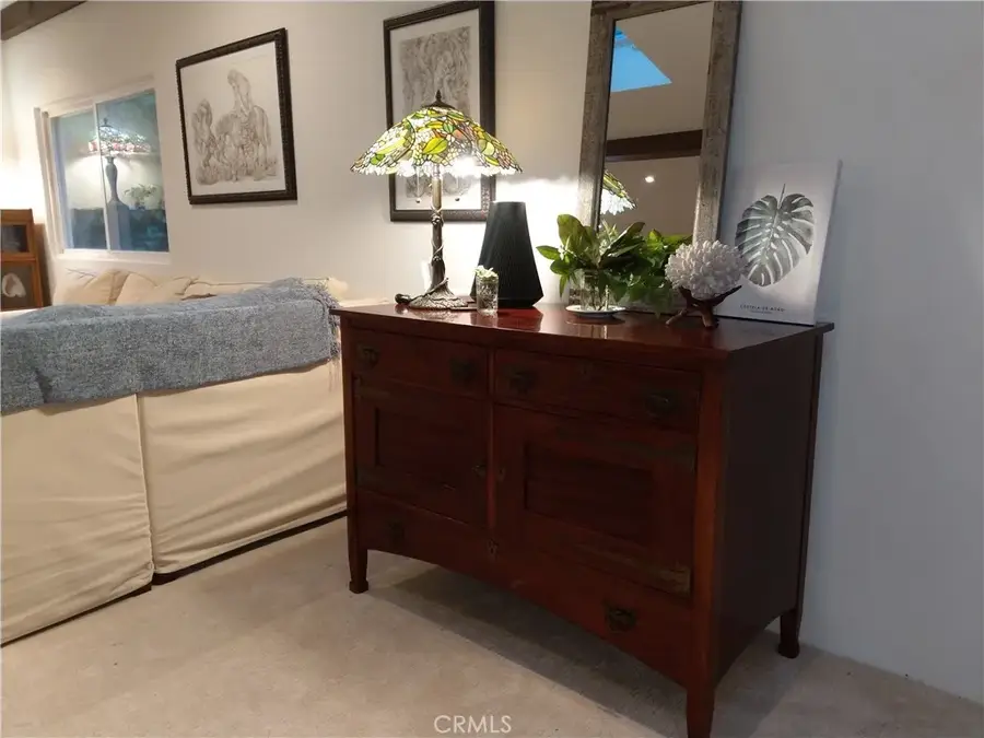 945 Park Ave, Laguna Beach, CA 92651 - Image #2