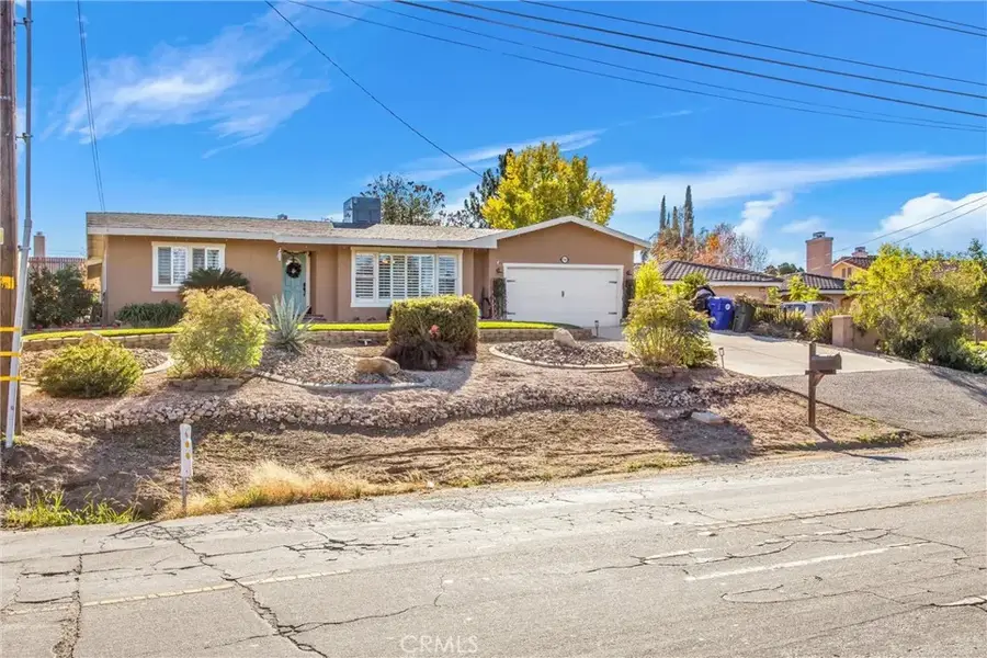 33969 Avenue E, Yucaipa, CA 92399 - Image #2