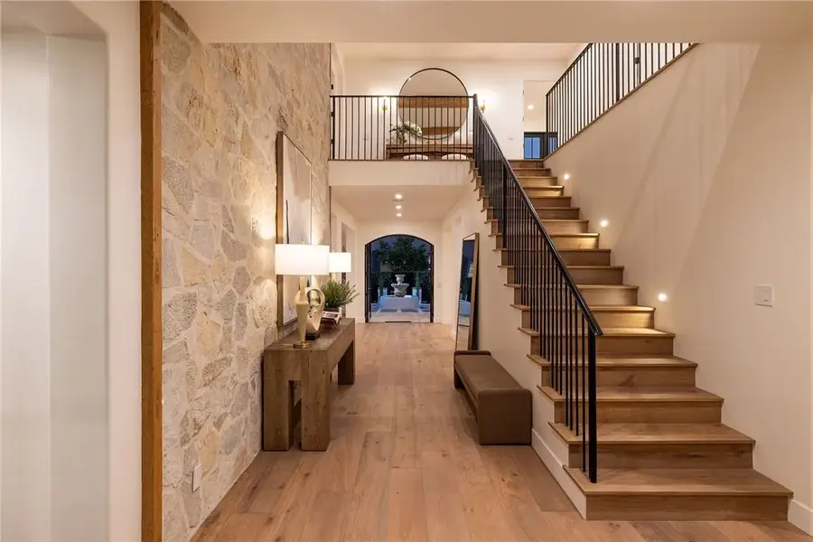 208 Via Palermo, Newport Beach, CA 92663 - Image #2