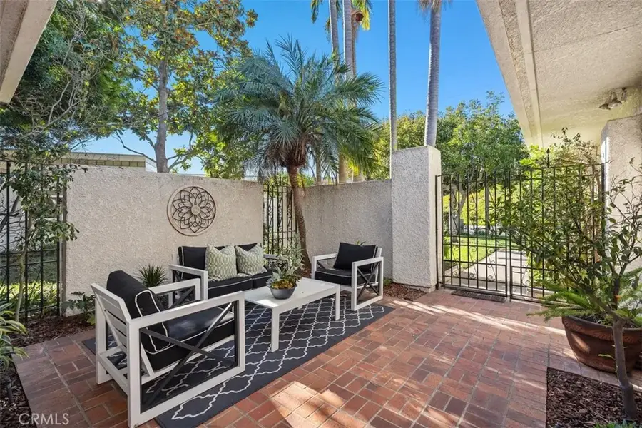 5592 Avenida Sosiega West #B, Laguna Woods, CA 92637 - Image #2